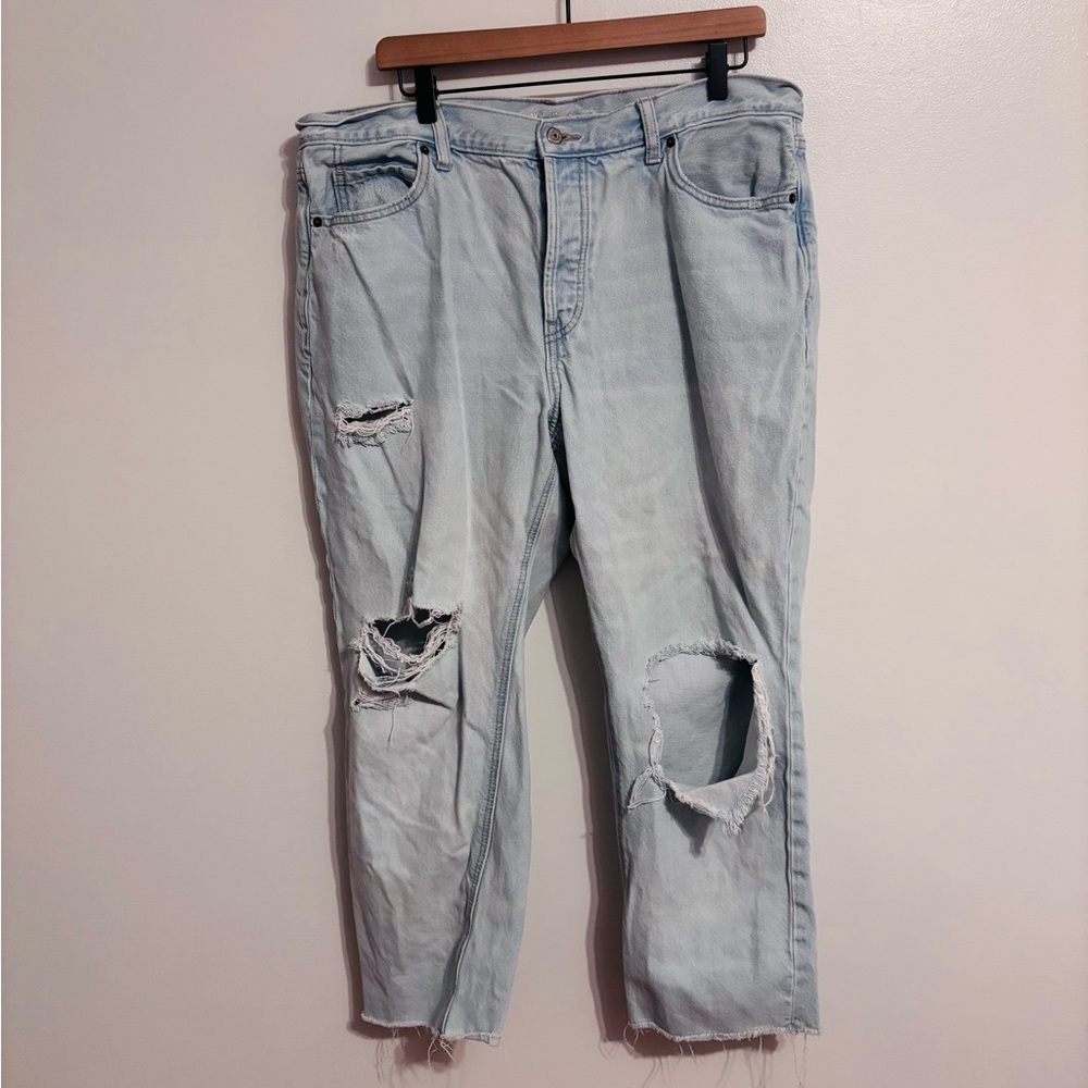 Old Navy light wash slouch straight jeans without padding button up fly and d